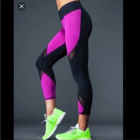 MICHI Hydra Crop Color Block Mesh-Panel Legging - XS - Picture 2 of 9